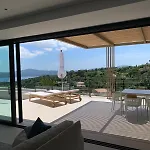 Luxueuse 