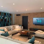 Luxueuse 