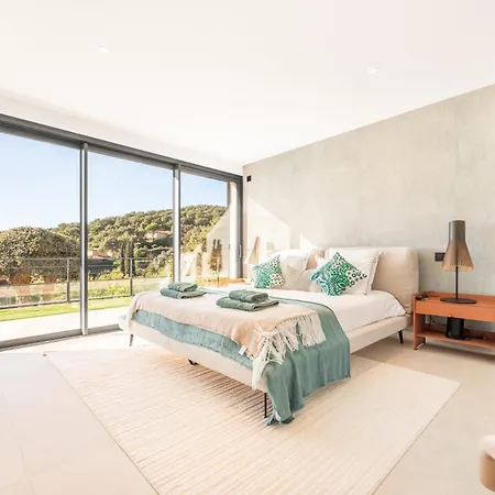 De Prestige Avec Piscine Et Vue 10 Personnes * Grimaud